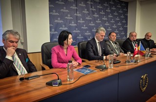 Uluslararası Temaslar Meyvesini Verdi: Gemlik ve Köstence Ticaret Odaları Arasında İş Birliği Protokolü İmzalandı